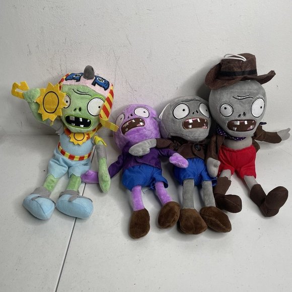 Plants Versus Zombies Plush - Picture 1 of 2